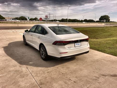 Used 2024 Honda Accord EX image 5