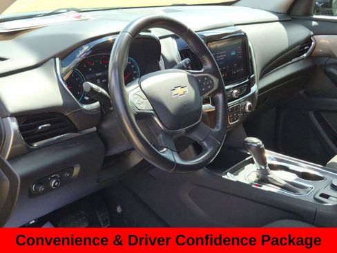 Used 2020 Chevrolet Traverse LT FWD image 11