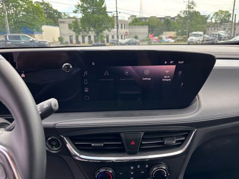 Used 2025 Buick Encore GX Preferred image 20