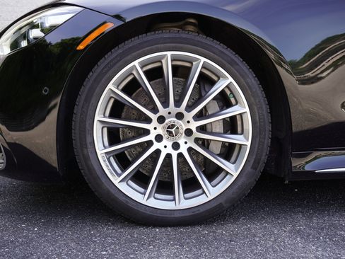 Used 2022 Mercedes-Benz S 500 4MATIC w/ AMG Line Package image 12