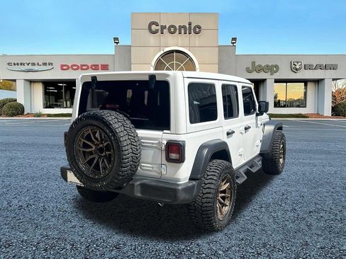 Used 2022 Jeep Wrangler Unlimited Sport w/ Sun And Sound Package AWD/4WD image 3