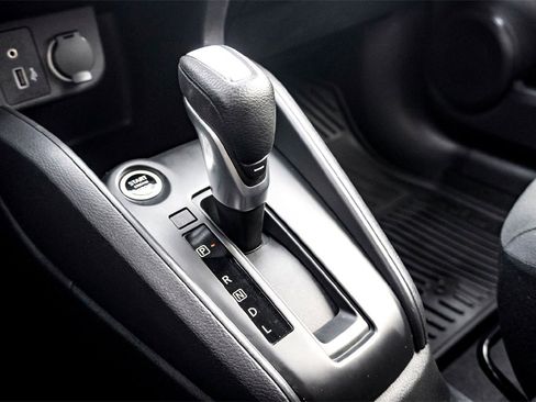 Used 2025 Nissan Kicks Play S image 25