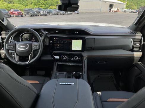 New 2026 GMC Sierra 2500 AT4 w/ AT4 Premium Plus Package AWD/4WD image 24