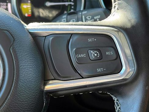 Used 2023 Jeep Wrangler Unlimited Sahara w/ Cold Weather Group AWD/4WD image 24