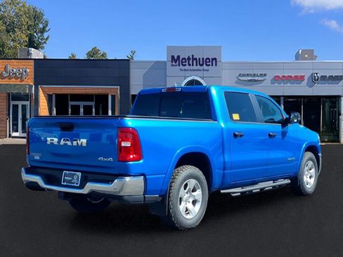 Used 2025 RAM 1500 Big Horn AWD/4WD image 4