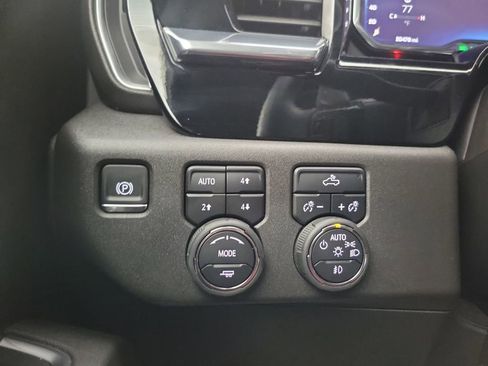 Used 2025 Chevrolet Silverado 1500 LT Trail Boss w/ Convenience Package II image 14