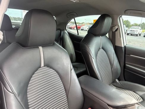 Used 2024 Toyota Camry SE FWD image 18
