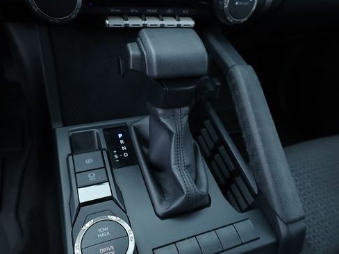 Used 2025 Toyota 4Runner SR5 image 7