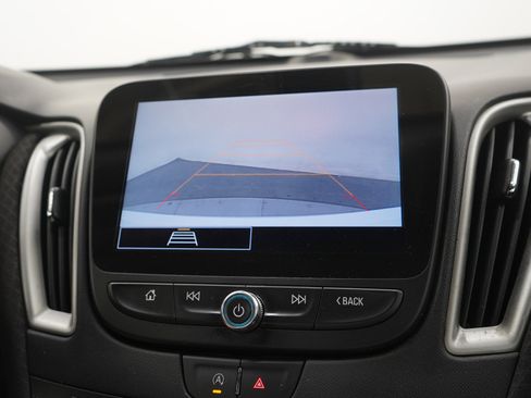 Used 2022 Chevrolet Malibu LT FWD image 26