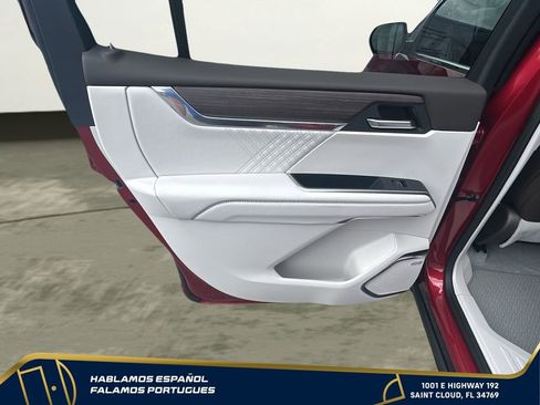 New 2026 GMC Acadia Denali w/ Super Cruise Package FWD image 23