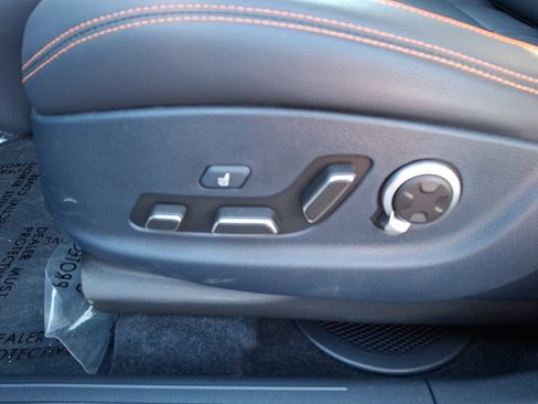 Certified 2026 Genesis GV70 2.5T Sport Prestige AWD/4WD image 14
