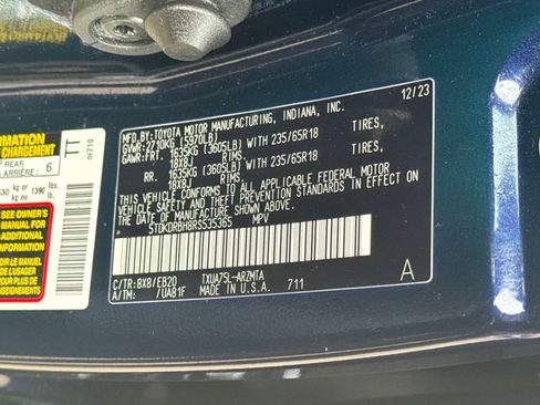 Used 2024 Toyota Highlander XLE image 46