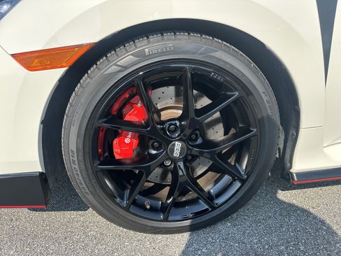 Used 2019 Honda Civic Type R image 8