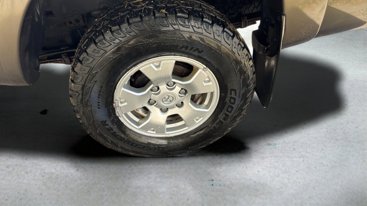 Used 2013 Toyota Tacoma 4x4 Access Cab V6 w/ TRD Off-Road Pkg image 20