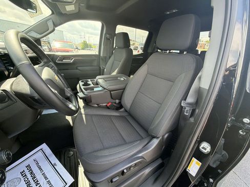 Used 2023 Chevrolet Silverado 1500 LT AWD/4WD image 17