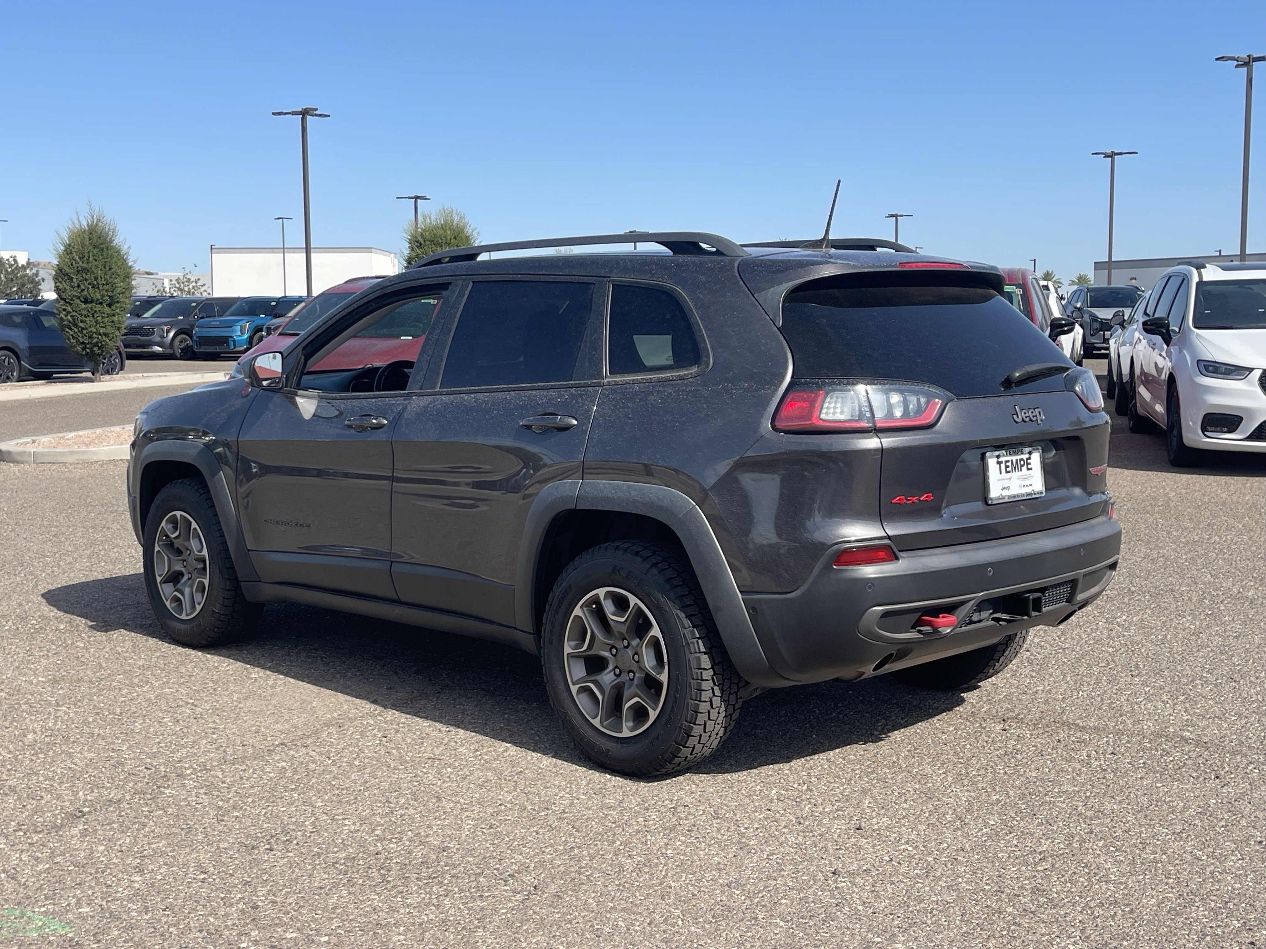 Used 2021 Jeep Cherokee Trailhawk w/ Sun, Sound & Nav Group AWD/4WD image 4