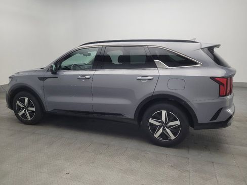 Used 2021 Kia Sorento S w/ Panoramic Sunroof Package FWD image 3