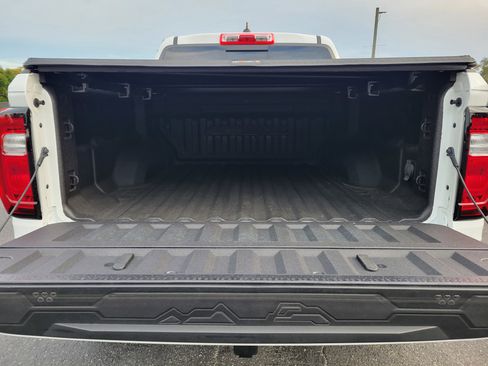 Certified 2024 GMC Canyon AT4X image 8