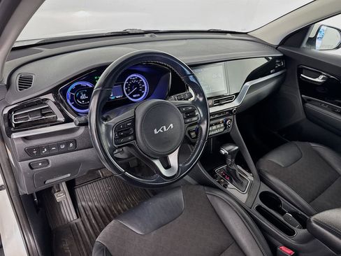 Certified 2022 Kia Niro LXS image 9