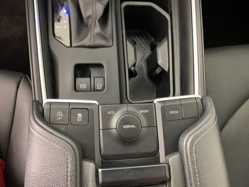 Used 2025 Toyota Grand Highlander FWD image 26