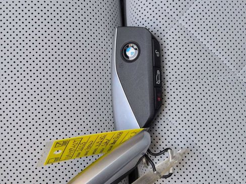 Used 2025 BMW X5 xDrive40i w/ Premium Package image 38