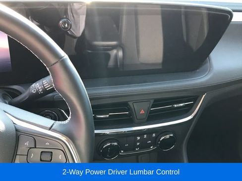 Used 2025 Buick Encore GX Preferred w/ Comfort Package FWD image 5
