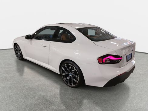 Used 2023 BMW 230i xDrive Coupe w/ Premium Package image 7