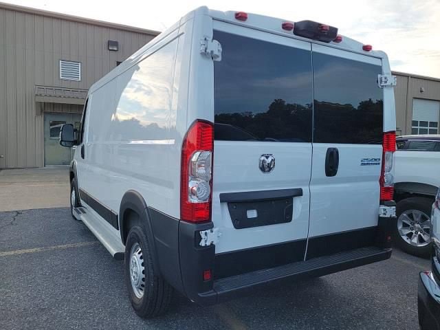 Used 2025 RAM ProMaster 2500 w/ U-Haul Equipment Group FWD image 3