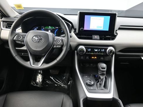 Used 2025 Toyota RAV4 XLE w/ Convenience Package AWD/4WD image 20
