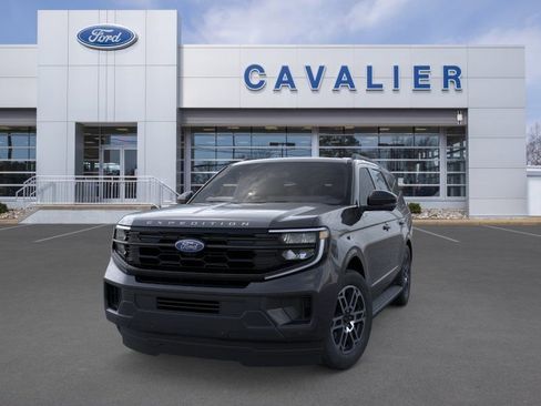New 2026 Ford Expedition Active AWD/4WD image 2