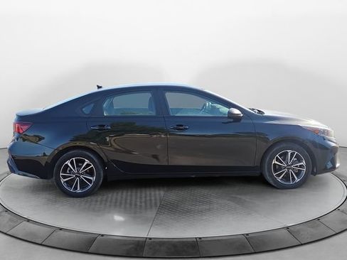 Used 2023 Kia Forte LXS FWD image 6