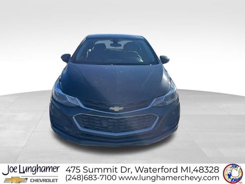 Used 2016 Chevrolet Cruze LT w/ Convenience Package image 8