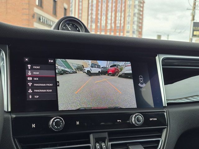 Used 2023 Porsche Macan S AWD/4WD image 18