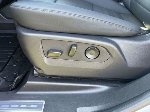 Used 2024 GMC Hummer EV 2X AWD/4WD image 13