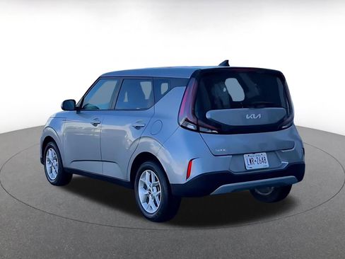 Used 2025 Kia Soul LX w/ LX Technology Package image 10