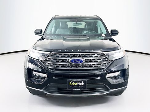 Used 2023 Ford Explorer XLT w/ Equipment Group 202A image 2