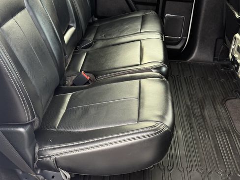 Used 2020 Ford F150 Lariat w/ Max Trailer Tow Package image 19