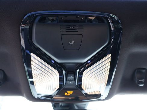 Used 2022 BMW 330i Sedan w/ Driving Assistance Package image 48