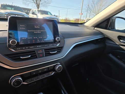 Used 2024 Nissan Altima 2.5 SR image 26