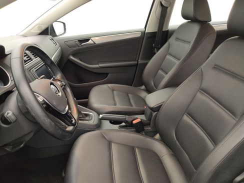 Used 2016 Volkswagen Jetta SE FWD image 17