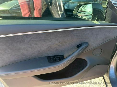 Used 2024 Tesla Model 3 Performance image 14