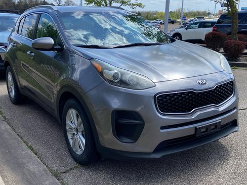 Used 2018 Kia Sportage LX w/ LX Popular Package image 1