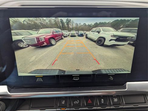 Used 2024 Chevrolet Silverado 2500 LTZ w/ LTZ Convenience Package image 15