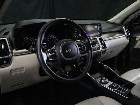 Used 2022 Kia Sorento S image 24