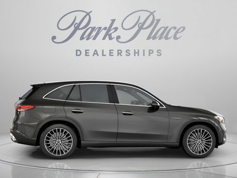 Used 2026 Mercedes-Benz GLC 300 4MATIC image 33