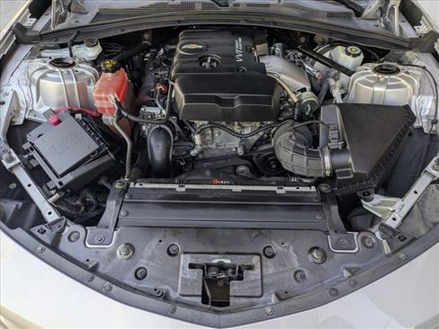 Used 2018 Chevrolet Camaro LT image 19