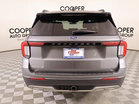 Used 2025 Ford Explorer Active w/ Active Comfort Package image 23
