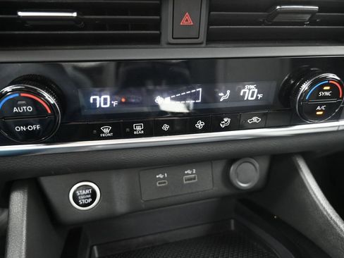 Used 2023 Nissan Rogue SV image 20