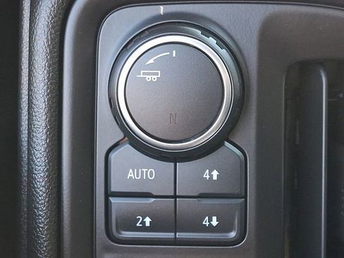 Used 2021 Chevrolet Silverado 1500 Custom Trail Boss AWD/4WD image 24