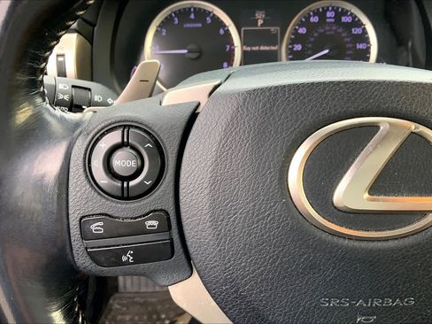 Used 2016 Lexus IS 300 AWD image 23